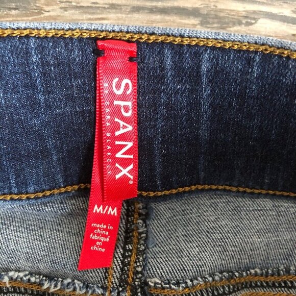 SPANX Distressed Ankle Skinny Jeans, Sz M, Medium Wash, Raw Hem, Stretch Pull on - Picture 8 of 11